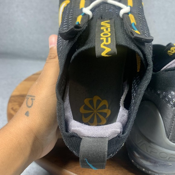 Nike Air VaporMax 2021 Black University Gold 'Batman' DH4086-001 Flyknit Sneaker - Picture 12 of 13